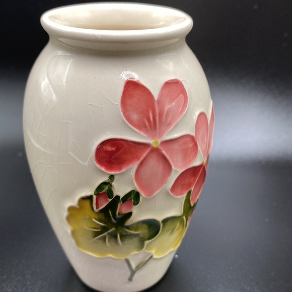 Vintage Moorcroft Miniature Pink Ceramic Flower Vase Made in England Mini RARE - Picture 2 of 7